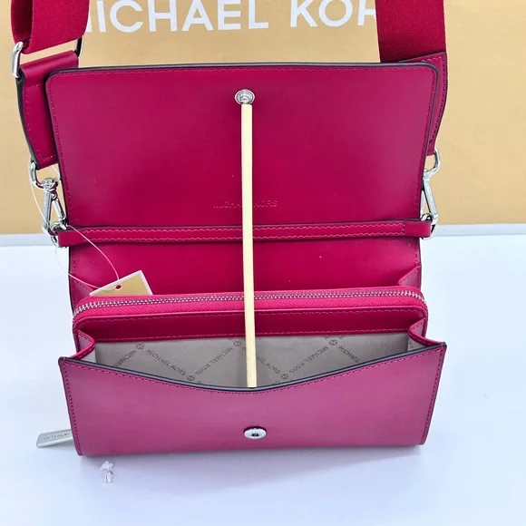 MICHAEL KORS
Jet Set Large Ombré Signature Logo Crossbody Bag Dark Raspberry - Picture 8 of 15